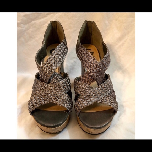 Guess Wedge Sandals - Picture 2 of 4